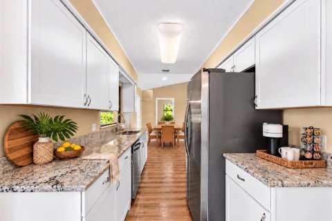 Villa ou maison à vendre à Port Charlotte, Floride: 2 chambres, 122.54 m2 № 2408316 - photo 6