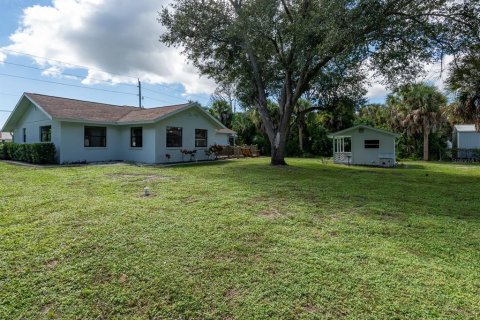 Villa ou maison à vendre à Port Charlotte, Floride: 2 chambres, 122.54 m2 № 2408316 - photo 24