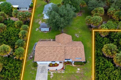 Villa ou maison à Port Charlotte, Floride 2 chambres, 122.54 m2 № 2408316