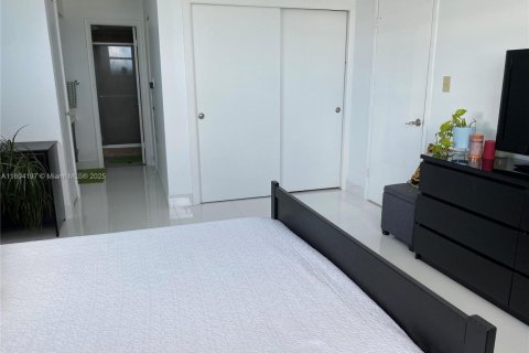 Condominio en alquiler en Miami Beach, Florida, 1 dormitorio, 72.46 m2 № 1864403 - foto 22