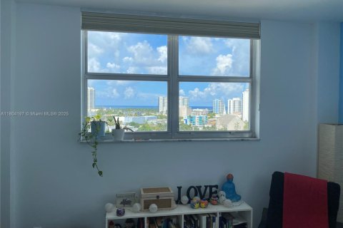 Condominio en alquiler en Miami Beach, Florida, 1 dormitorio, 72.46 m2 № 1864403 - foto 24