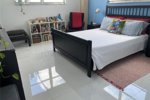 Condominio en alquiler en Miami Beach, Florida, 1 dormitorio, 72.46 m2 № 1864403 - foto 20