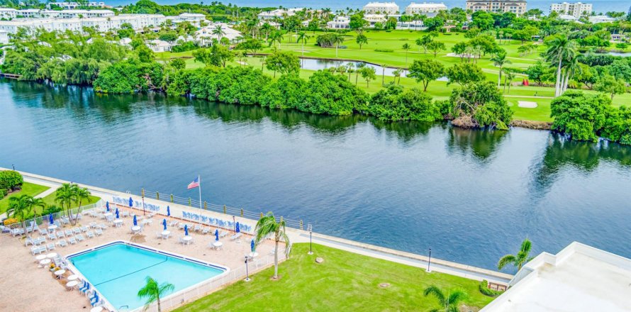 Condo in Boynton Beach, Florida, 1 bedroom № 2146432