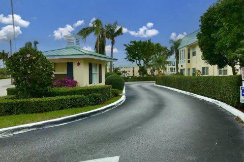 Condo in Boynton Beach, Florida, 1 bedroom № 2146432 - photo 27