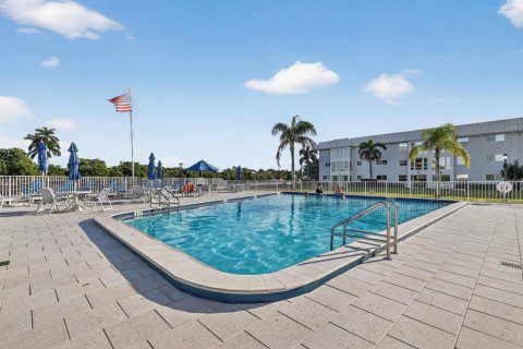 Condo in Boynton Beach, Florida, 1 bedroom № 2146432 - photo 29