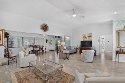 Villa ou maison à vendre à Sun City Center, Floride: 3 chambres, 194.26 m2 № 2434844 - photo 8