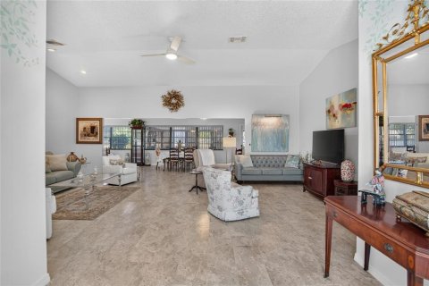 Villa ou maison à vendre à Sun City Center, Floride: 3 chambres, 194.26 m2 № 2434844 - photo 4