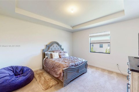 Casa en venta en Homestead, Florida, 5 dormitorios, 224.64 m2 № 1968019 - foto 30