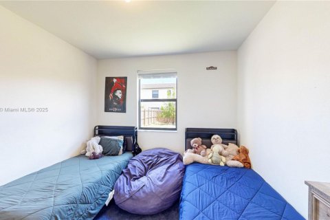 Casa en venta en Homestead, Florida, 5 dormitorios, 224.64 m2 № 1968019 - foto 16