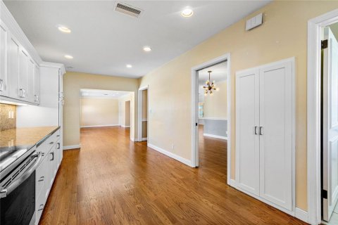 House in Boca Raton, Florida 3 bedrooms, 213.21 sq.m. № 2187092 - photo 19