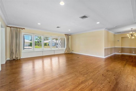 House in Boca Raton, Florida 3 bedrooms, 213.21 sq.m. № 2187092 - photo 15