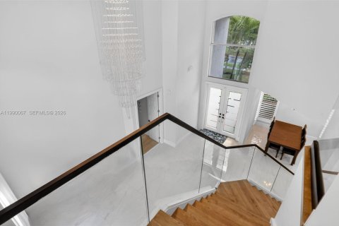 House in Coral Springs, Florida 5 bedrooms, 300.54 sq.m. № 2064802 - photo 10