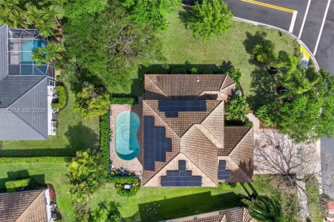 House in Coral Springs, Florida 5 bedrooms, 300.54 sq.m. № 2064802 - photo 3