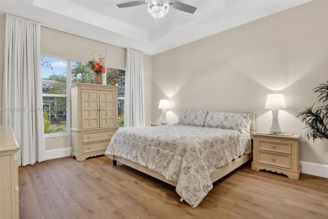 House in Coral Springs, Florida 5 bedrooms, 300.54 sq.m. № 2064802 - photo 19