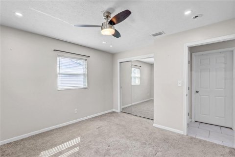 House in Brandon, Florida 4 bedrooms, 155.33 sq.m. № 2127303 - photo 25