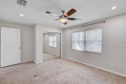 House in Brandon, Florida 4 bedrooms, 155.33 sq.m. № 2127303 - photo 26