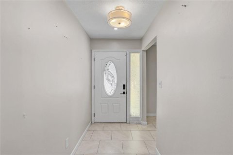 House in Brandon, Florida 4 bedrooms, 155.33 sq.m. № 2127303 - photo 3