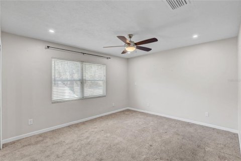 House in Brandon, Florida 4 bedrooms, 155.33 sq.m. № 2127303 - photo 19