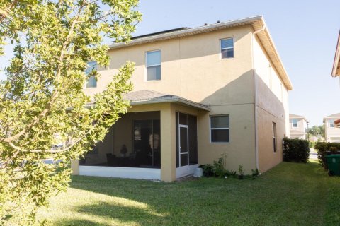 House in Port St. Lucie, Florida 4 bedrooms, 235.41 sq.m. № 2147206 - photo 3