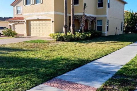 House in Port St. Lucie, Florida 4 bedrooms, 235.41 sq.m. № 2147206