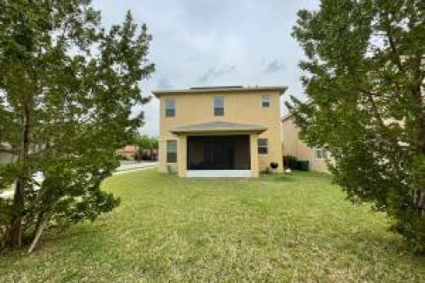 House in Port St. Lucie, Florida 4 bedrooms, 235.41 sq.m. № 2147206 - photo 5
