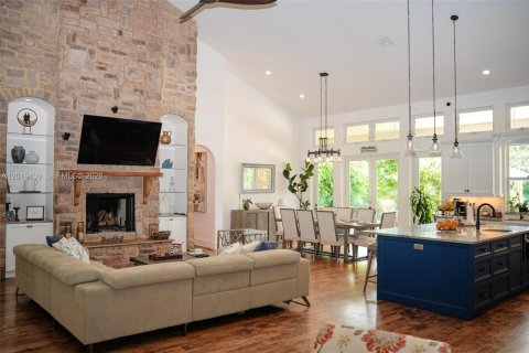 House in Davie, Florida 6 bedrooms, 332.22 sq.m. № 2172811 - photo 8