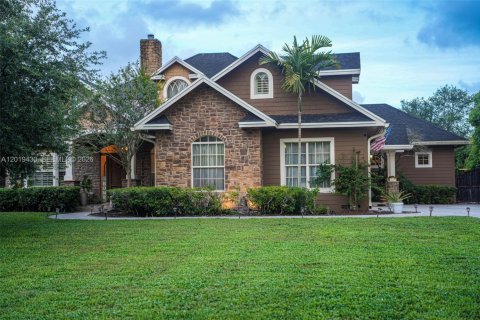 House in Davie, Florida 6 bedrooms, 332.22 sq.m. № 2172811