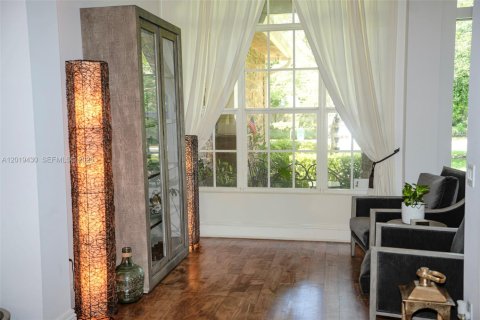 House in Davie, Florida 6 bedrooms, 332.22 sq.m. № 2172811 - photo 16