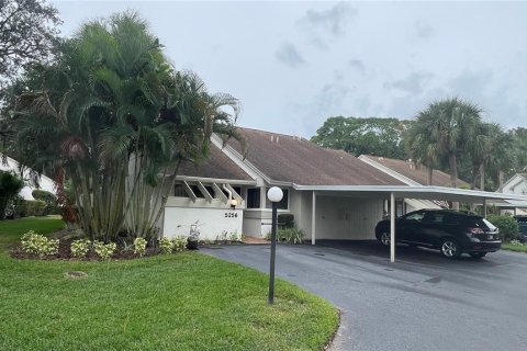 House in Sarasota, Florida 2 bedrooms, 100.33 sq.m. № 1597892 - photo 1