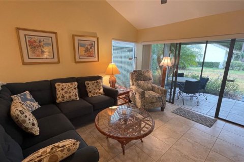 House in Sarasota, Florida 2 bedrooms, 100.33 sq.m. № 1597892 - photo 8