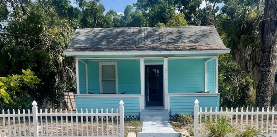 House in Bradenton, Florida 3 bedrooms, 72 sq.m. № 2147983