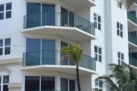 Copropriété à vendre à Aventura, Floride: 2 chambres, 121.89 m2 № 2087603 - photo 17
