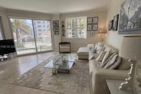 Condo à Aventura, Floride, 2 chambres  № 2087603