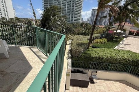 Copropriété à vendre à Aventura, Floride: 2 chambres, 121.89 m2 № 2087603 - photo 10