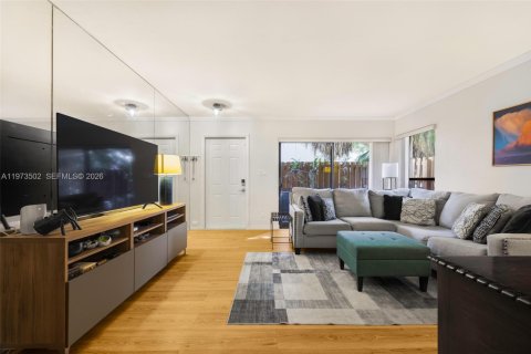 Townhouse in Miami, Florida 3 bedrooms, 124.67 sq.m. № 2041198 - photo 3