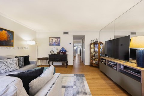 Townhouse in Miami, Florida 3 bedrooms, 124.67 sq.m. № 2041198 - photo 5