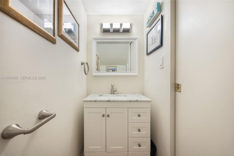 Townhouse in Miami, Florida 3 bedrooms, 124.67 sq.m. № 2041198 - photo 6