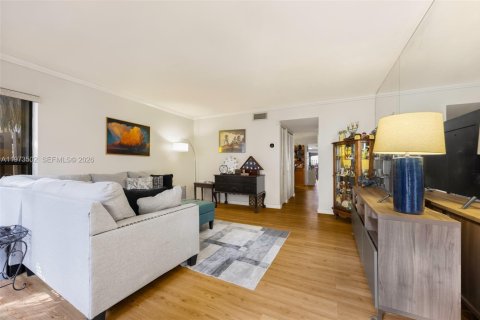 Townhouse in Miami, Florida 3 bedrooms, 124.67 sq.m. № 2041198 - photo 4