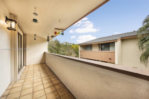 Townhouse in Miami, Florida 3 bedrooms, 124.67 sq.m. № 2041198 - photo 17