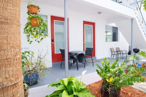 Apartment in Miami Beach, Florida 1 bedroom, 74.79 sq.m. № 2070705 - photo 3