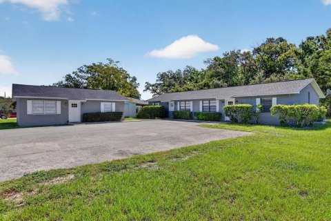 Townhouse in Spring Hill, Florida 6 bedrooms, 214.05 sq.m. № 2364065