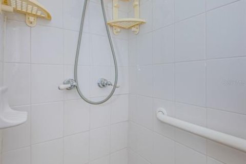 Condo in Kenneth City, Florida, 2 bedrooms  № 1520611 - photo 19