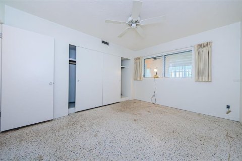 Condo in Kenneth City, Florida, 2 bedrooms  № 1520611 - photo 15