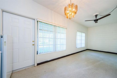 Condo in Kenneth City, Florida, 2 bedrooms  № 1520611 - photo 30