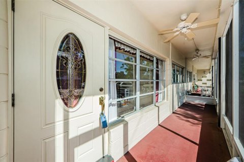 Condo in Kenneth City, Florida, 2 bedrooms  № 1520611 - photo 8