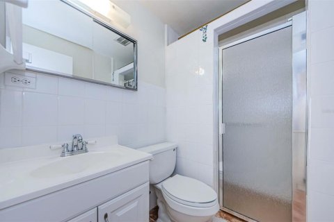 Condo in Kenneth City, Florida, 2 bedrooms  № 1520611 - photo 18