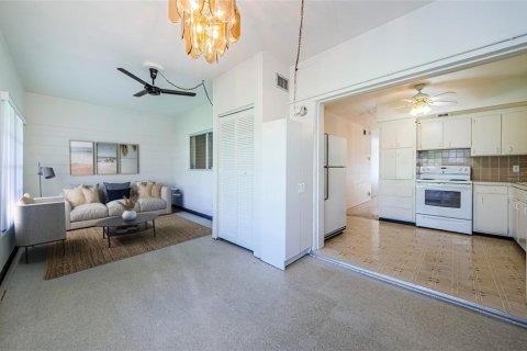Condo in Kenneth City, Florida, 2 bedrooms  № 1520611 - photo 5