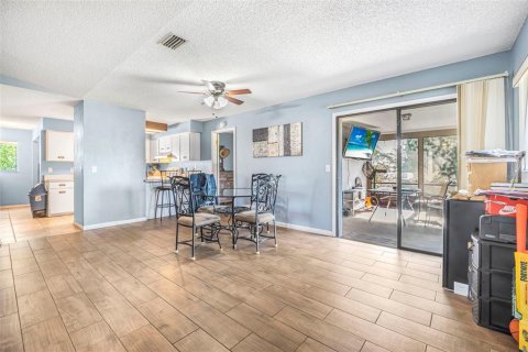 House in Palm Coast, Florida 3 bedrooms, 137.96 sq.m. № 1650069 - photo 7
