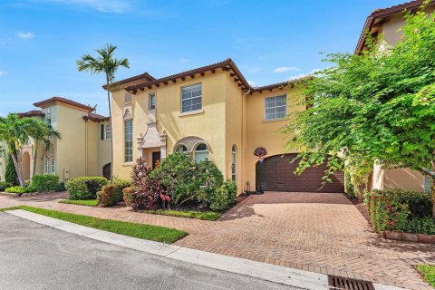 Touwnhouse à vendre à Boca Raton, Floride: 4 chambres, 232.35 m2 № 2433984 - photo 2