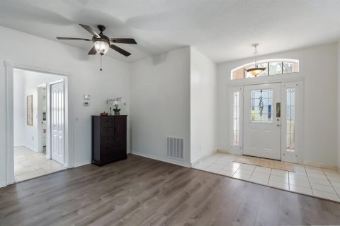 House in Clermont, Florida 2 bedrooms, 184.41 sq.m. № 2097832 - photo 5